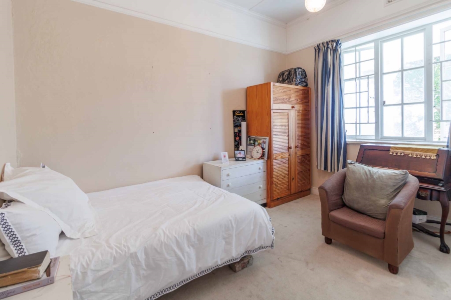 6 Bedroom Property for Sale in Fresnaye Western Cape